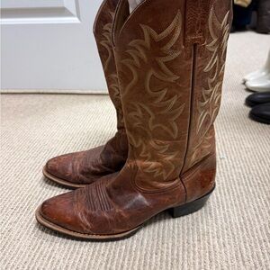Ariat Brown Western Boots with Tan Stitching